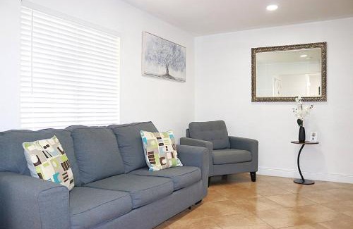 Limona Improvement House | Resting Oak