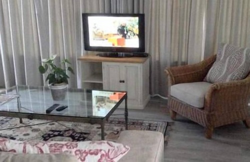 Froggy Farm Apartment | Restio Garden Studio