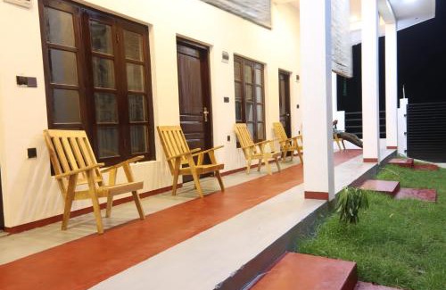 Pottuvil Division 2 Hotel | Restora Arugambay