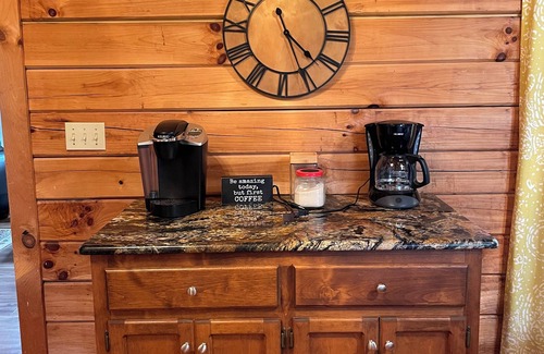 Landrum Cabin | Restoration Station-2 BR/2 Ba Log Cabin on10-ac sheep farm, see also VRBO2023701