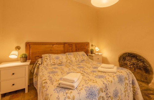 Sant Esteve de Guialbes House | Restored farmhouse with large garden, pool and large covered terrace