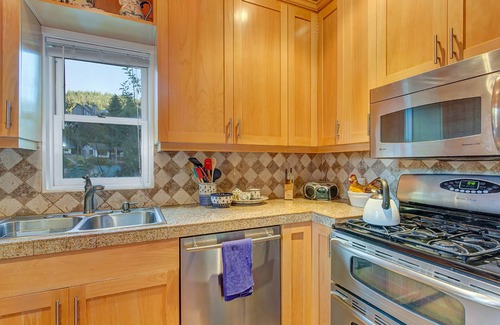 Downtown Park City Cabin | Restored 1890s Cabin - Close to Chairlift & Sundance Venues