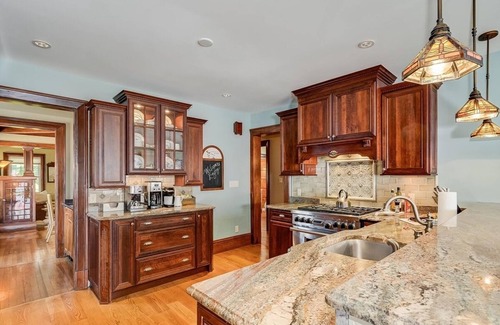 Bradley Beach House | Restored Craftsman (Add'l Carriage House -1309761) Badges, Towels, Linens