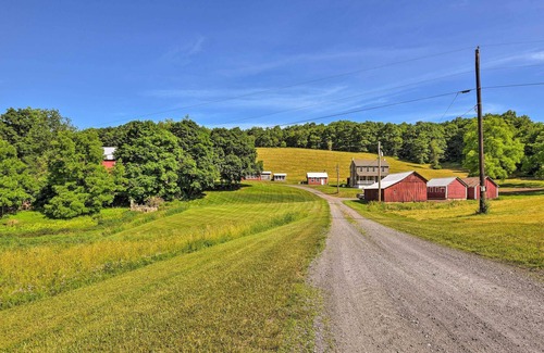 Kresgeville House | Restored Farmhouse - 5 Mi to Blue Mountain Resort!