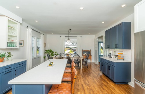 Cutchogue House | Restored Farmhouse in The Heart of Wine and Farm Country