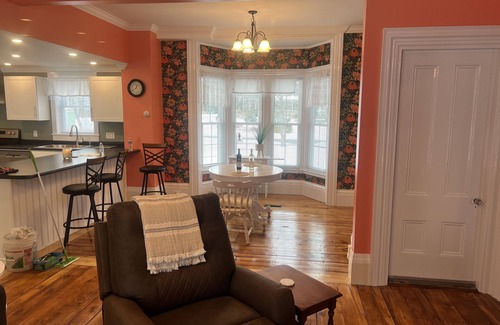 Rockland Apartment | Restored Victorian