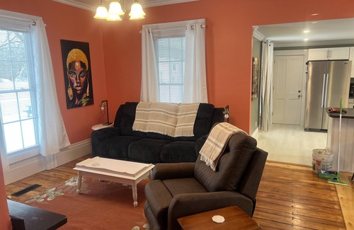 Rockland Apartment | Restored Victorian