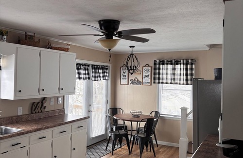 Cave City House | Retreat at Mammoth Cave with WiFi, AC