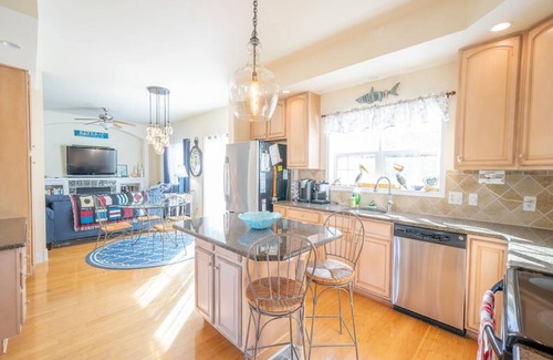 Villas House | Retreat, Bay Views & Pet Friendly, 2700Sq.Ft.Single Family Home