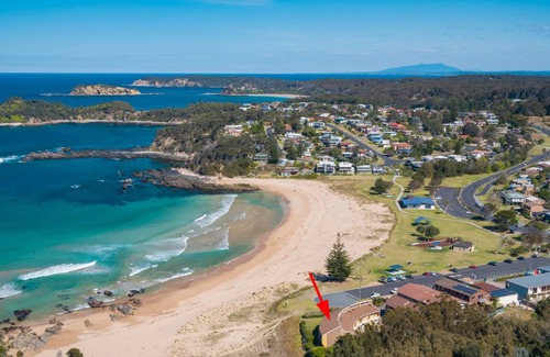 Malua Bay Apartment | Retreat Beside The Beach - Unit Five