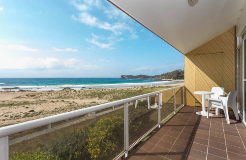 Malua Bay Apartment | Retreat Beside The Beach - Unit Five