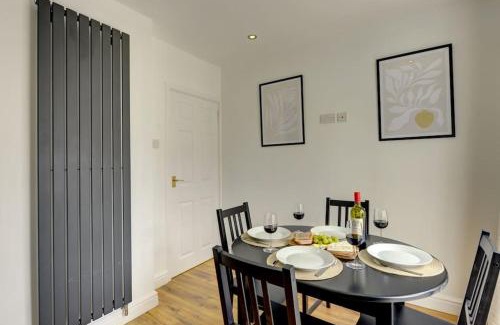 Stonnall House | Retreat Close to the N.E.C. Airport Resort World