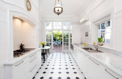 Bayview House | Retreat Experience on Pittwater