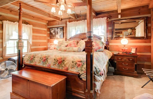 Dover House | Retreat for Fishermen, Hunters, Gatherings, and Romance !!