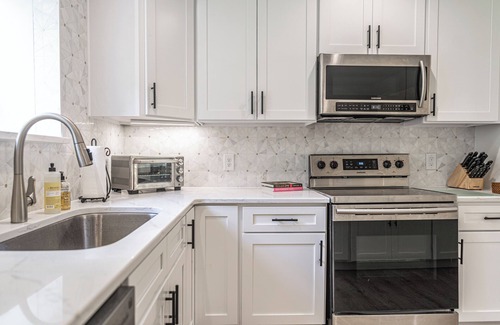 West End House | Retreat Getaway Just 5 minutes from Pinehurst -Boutique Shops & Fine Restaurants