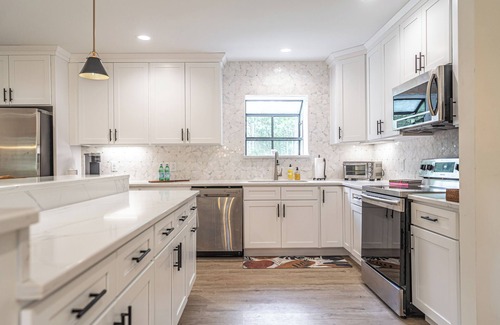 West End House | Retreat Getaway Just 5 minutes from Pinehurst -Boutique Shops & Fine Restaurants