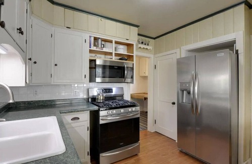 Hastings House | Retreat in Hastings: Two Homes, One Listing