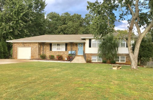 Florence House | Retreat on Roxie - Welcome Home!