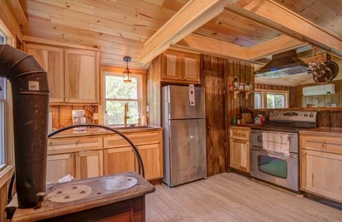Hiram Cabin | Retreat on the Saco River