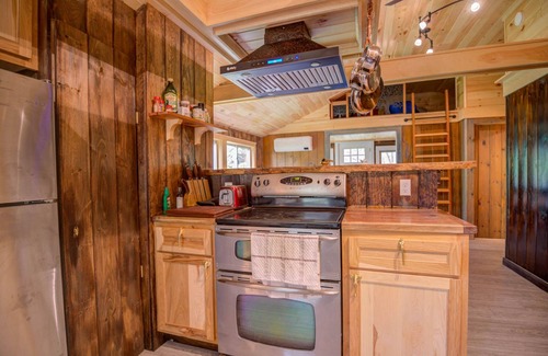 Hiram Cabin | Retreat on the Saco River