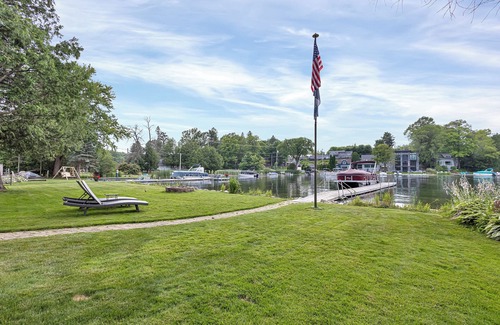Plymouth House | Retreat to Crystal Lake