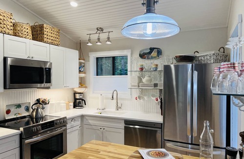 Quechee Condo | Retreat to Vermont in a Lovely 2 BDRM Quechee Condo