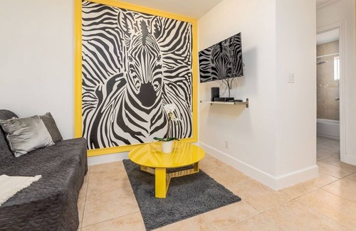 Coral Heights Apartment | ☛☛☛☛Retro Apartment Near the Beach☛☛☛☛