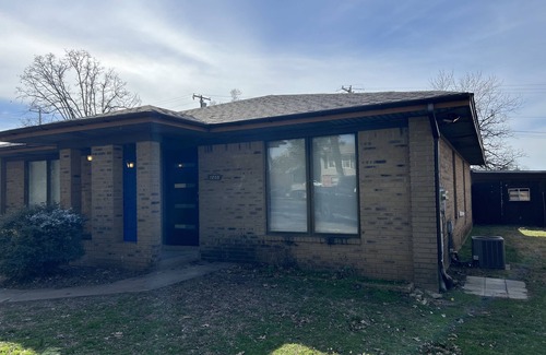 Fort Smith House | Retro Centrally Located Duplex!