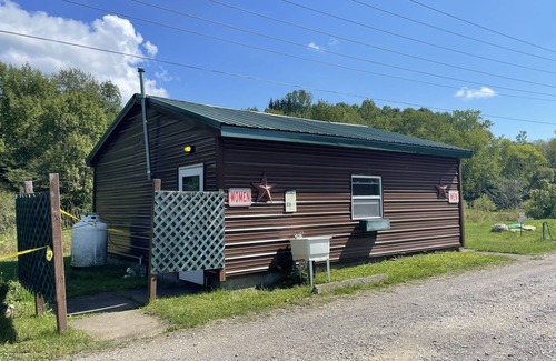 Black Creek RV Rental | Retro Pop-Up Camper on Ischua Creek @ Campground Adventures
