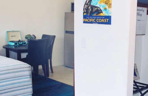 Pacific City House | Retro Room in Downtown Hotel - No Cleaning Fees!