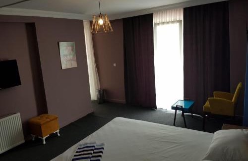 Pendik Hotel | Retro Suites
