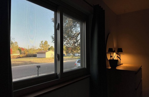 Applewood Villages Cottage | ✨Retro Wheat Ridge Retreat ~ 2B Entire House ~ Fenced Yard ~ Quiet Area 🏠