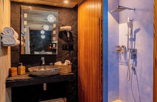 Old Havana House | REV Boutique