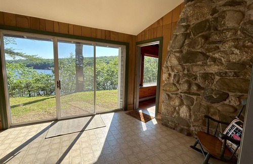 Sheepscot House | Reversing Falls Cottage- Enjoy beautiful views of the Sheepscot River
