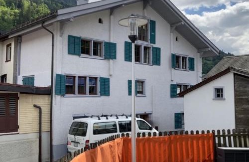 Schwanden Apartment | Revier beim Dorfbrunnen