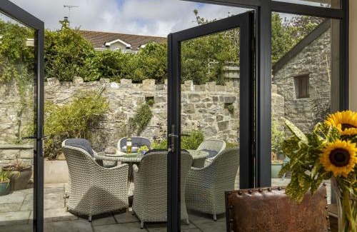 Vale of Glamorgan House | Rexton House
