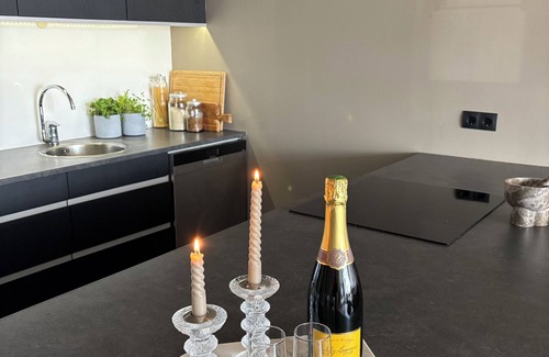 Arbær Apartment | Reykjavik 3-bedroom apartment close to nature and Golden Circle