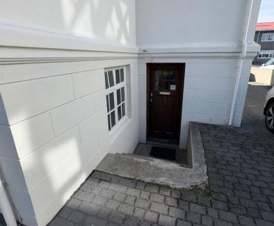 Vesturbær Apartment | Reykjavik Urban Escape 2-Bedroom Haven with Private Entrance