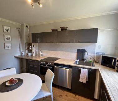 Vesturbær Apartment | Reykjavik Urban Escape 2-Bedroom Haven with Private Entrance