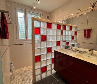 Dieppe Apartment | Rez-de-chaussée de plain-pied avec parking privé au centre ville