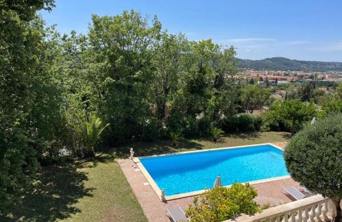 Draguignan House | Rez de villa , beau jardin avec piscine