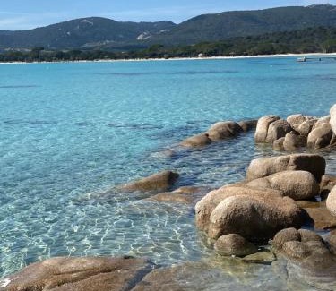 Santa Giulia House | Rez de villa pour 2 personnes près de Santa Giulia