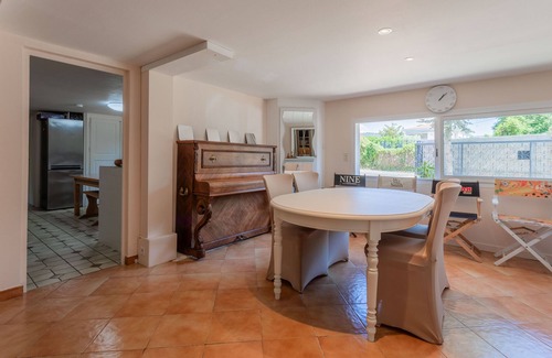 Le Luc Villa | 'Rez De Villa' with Private Terrace and Wi-Fi