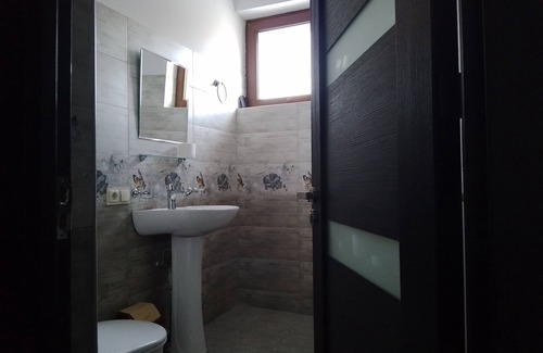 Kazbegi Hotel | RezoHut