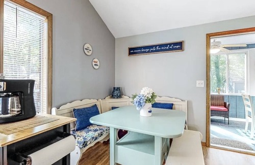 Ocean Pines House | Rhapsody in Blue Beach Cottage in Ocean Pines OC MD w/Beach Club Parking Pass