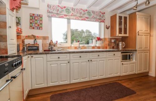 Newborough House | Rhianfa