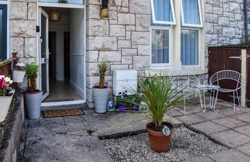 Colwyn Bay House | Rhiw Bank Apartment