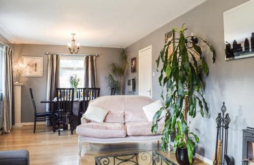 Llandrindod Wells House | Rhiw Gam