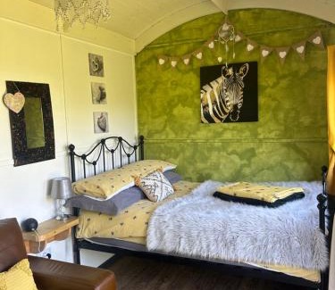 Cauldon House | Rhodes To Serenity - Mermaid Shepherds Hut