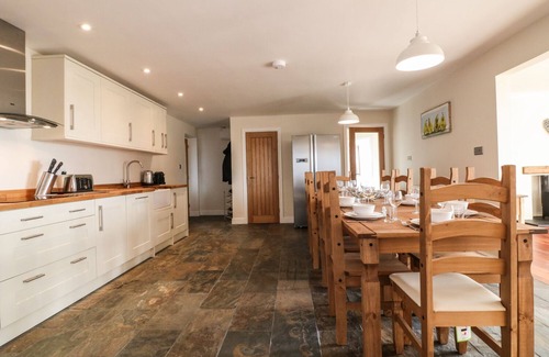 Pen-y-sarn Cottage | RHOS HELYG, pet friendly, luxury holiday cottage in Penysarn